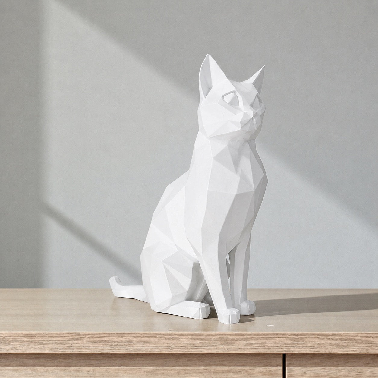 Hvid geometrisk kattefigur