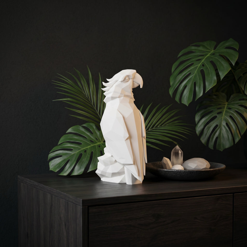 Hvid geometrisk papegøjefigur med grønne planter